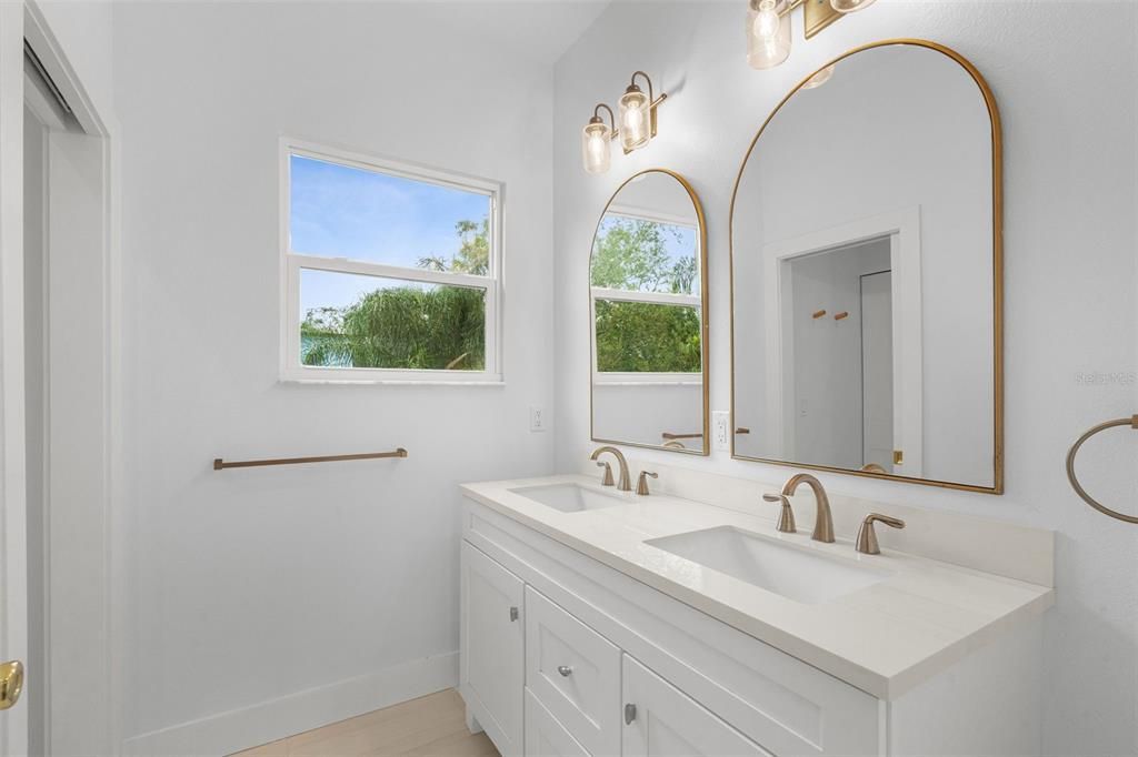 For Sale: $774,900 (3 beds, 3 baths, 2416 Square Feet)