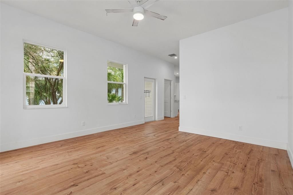 For Sale: $774,900 (3 beds, 3 baths, 2416 Square Feet)