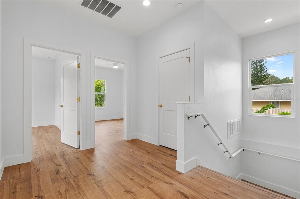 For Sale: $774,900 (3 beds, 3 baths, 2416 Square Feet)