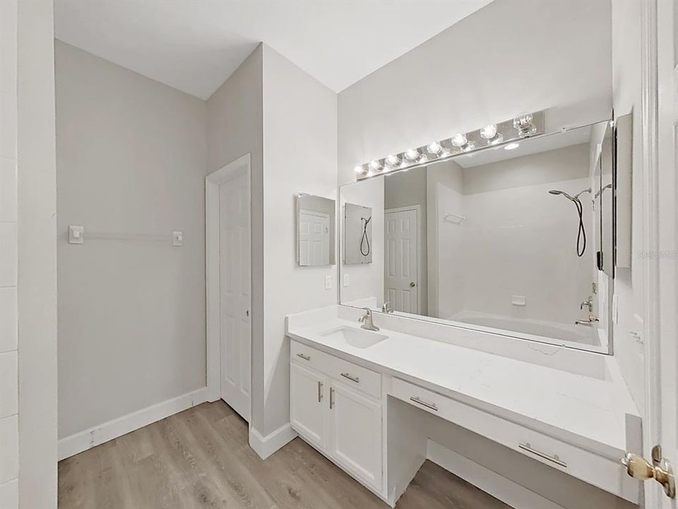 For Sale: $349,000 (4 beds, 2 baths, 1938 Square Feet)