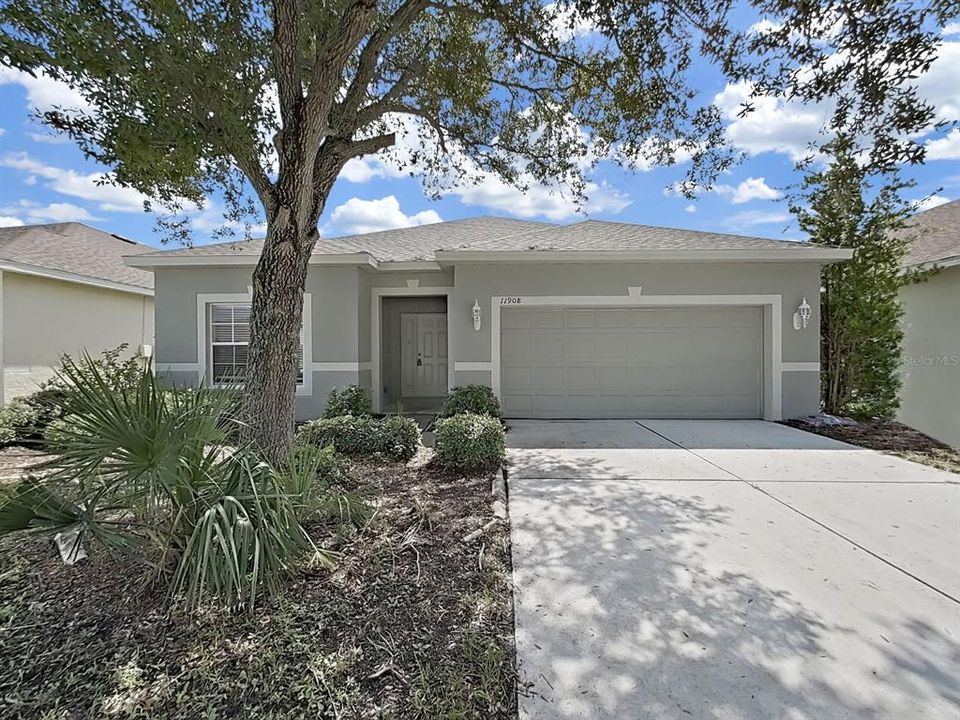For Sale: $349,000 (4 beds, 2 baths, 1938 Square Feet)