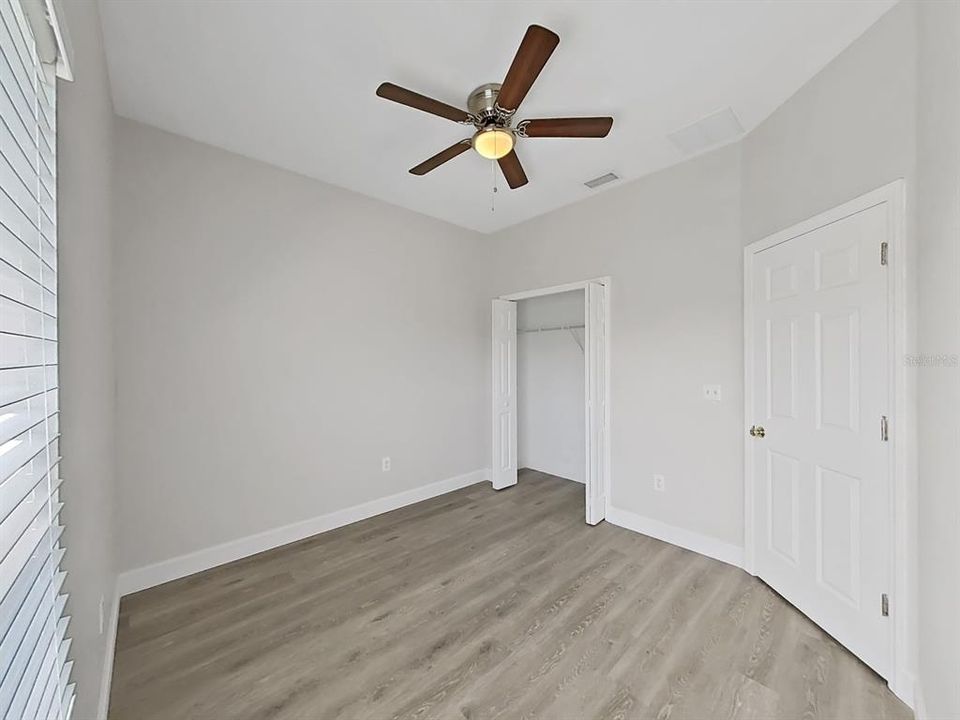 For Sale: $349,000 (4 beds, 2 baths, 1938 Square Feet)