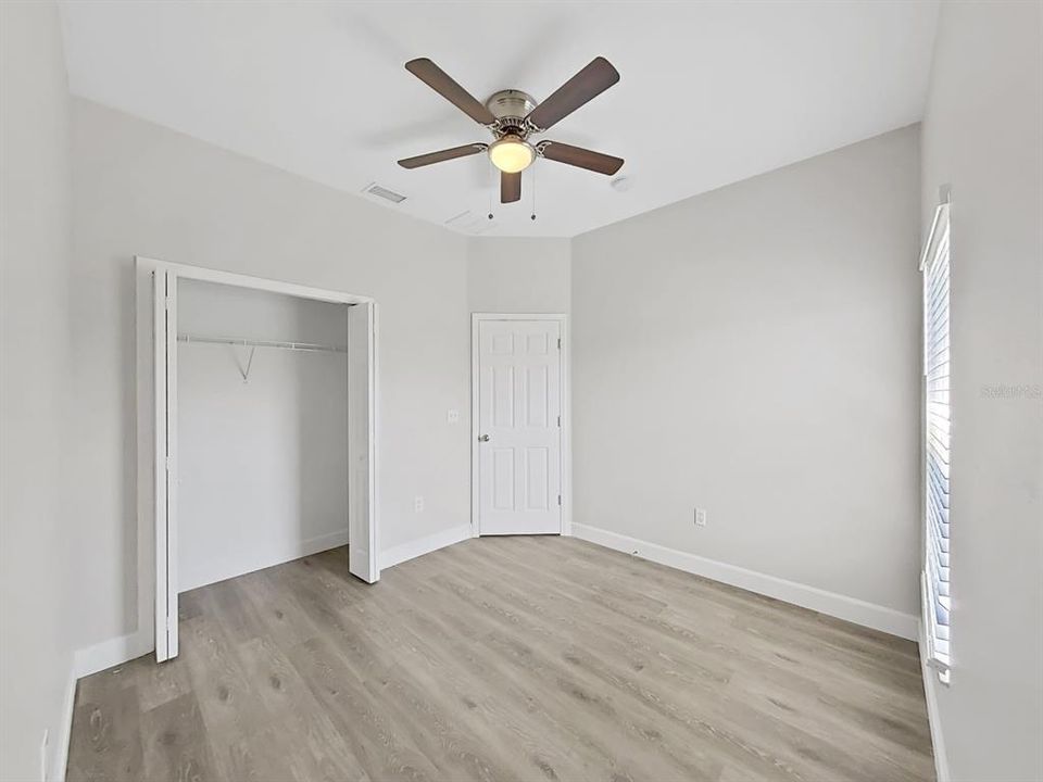 For Sale: $349,000 (4 beds, 2 baths, 1938 Square Feet)