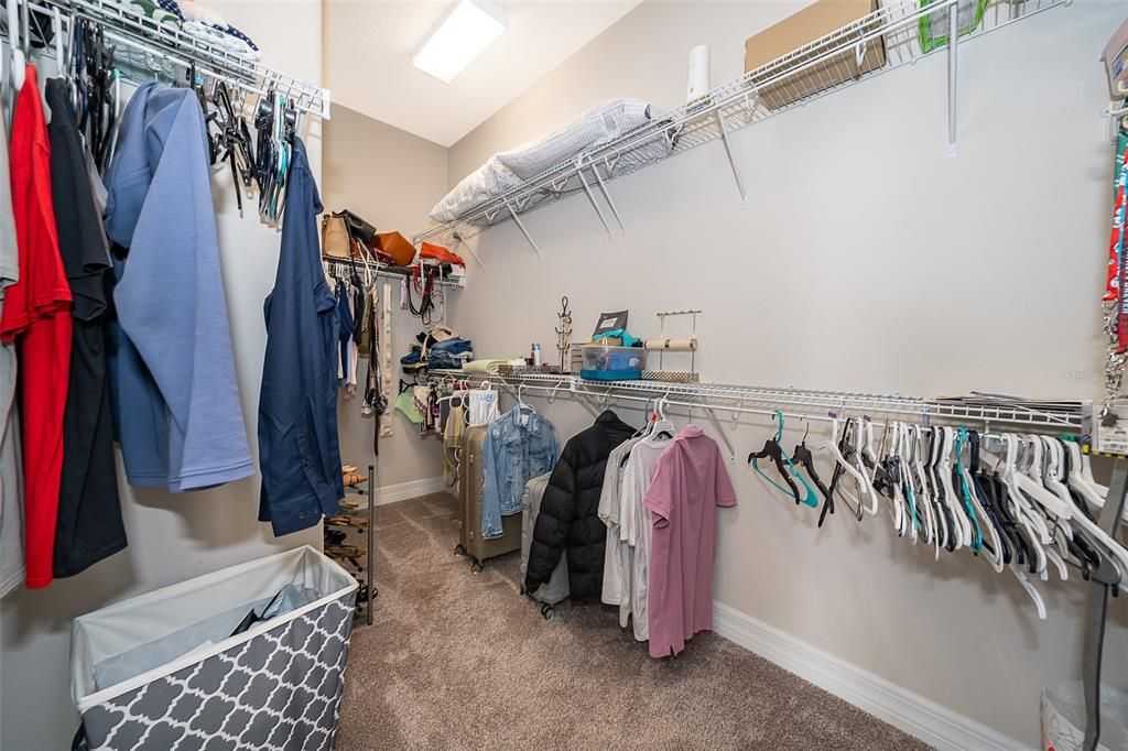 For Rent: $3,500 (5 beds, 4 baths, 2937 Square Feet)