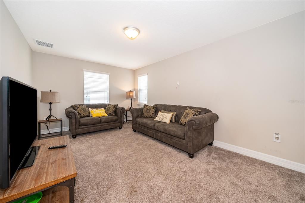 For Rent: $3,500 (5 beds, 4 baths, 2937 Square Feet)