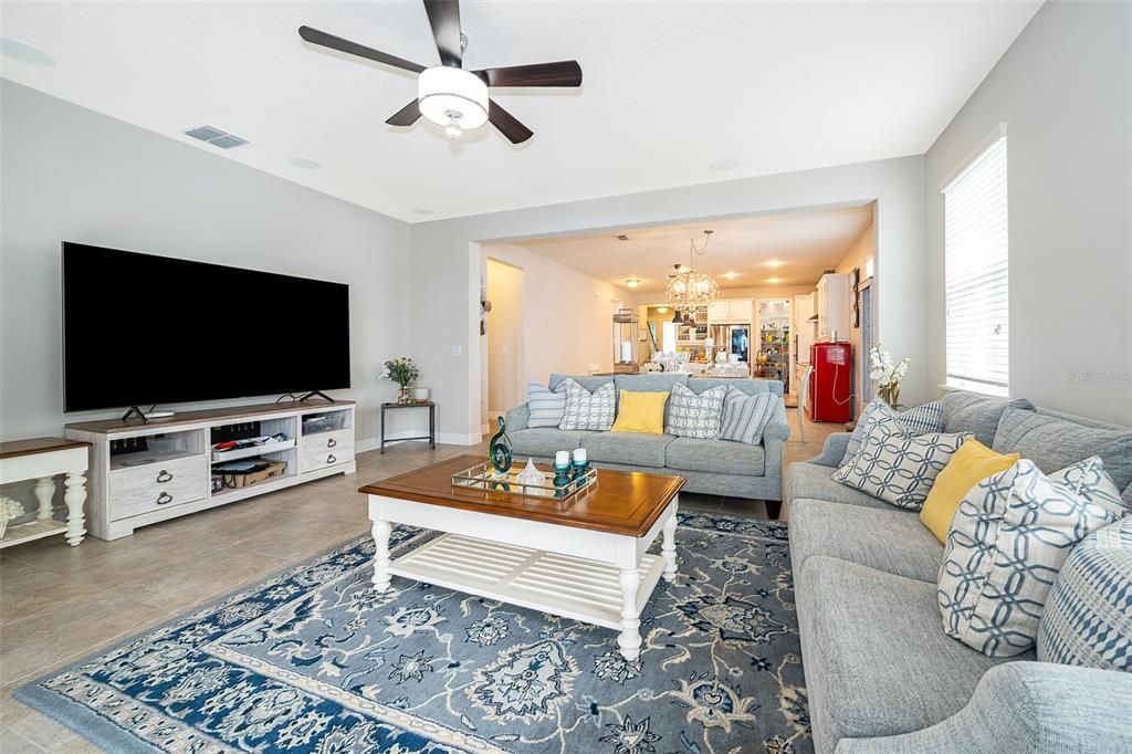 For Rent: $3,500 (5 beds, 4 baths, 2937 Square Feet)