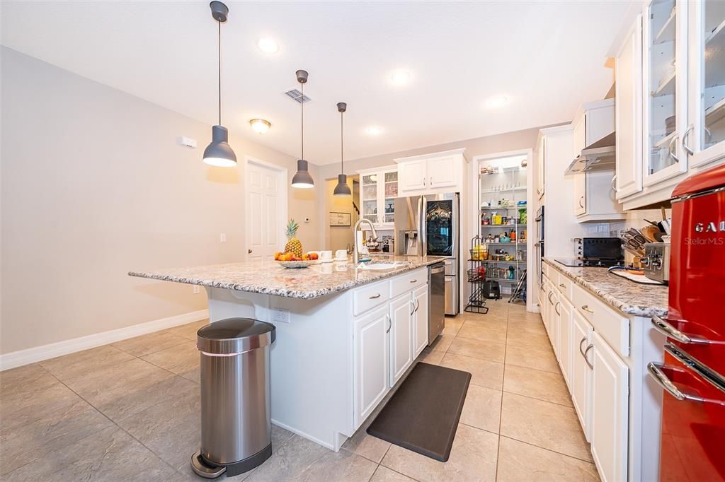 For Rent: $3,500 (5 beds, 4 baths, 2937 Square Feet)