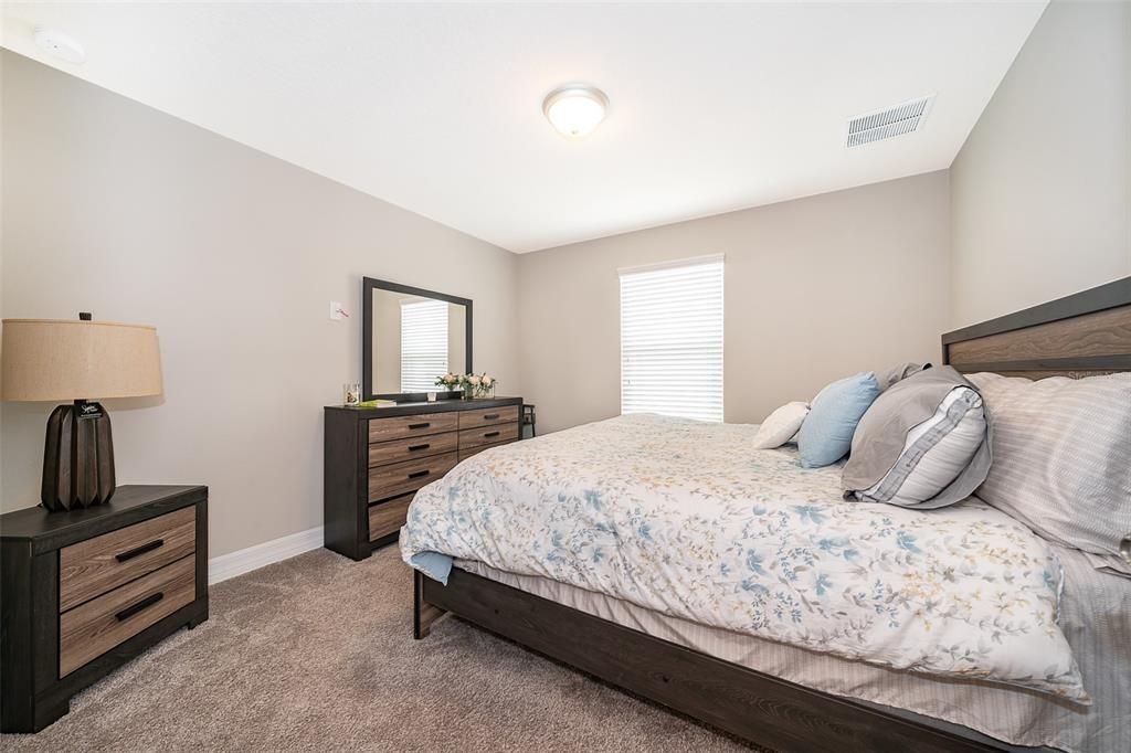 For Rent: $3,500 (5 beds, 4 baths, 2937 Square Feet)