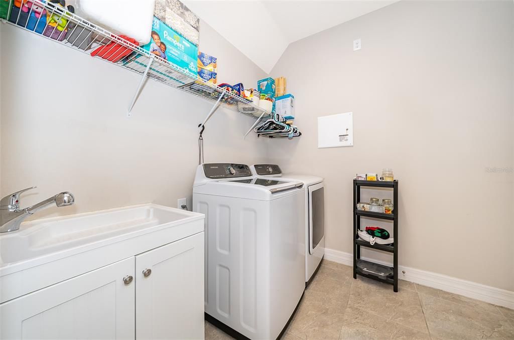 For Rent: $3,500 (5 beds, 4 baths, 2937 Square Feet)