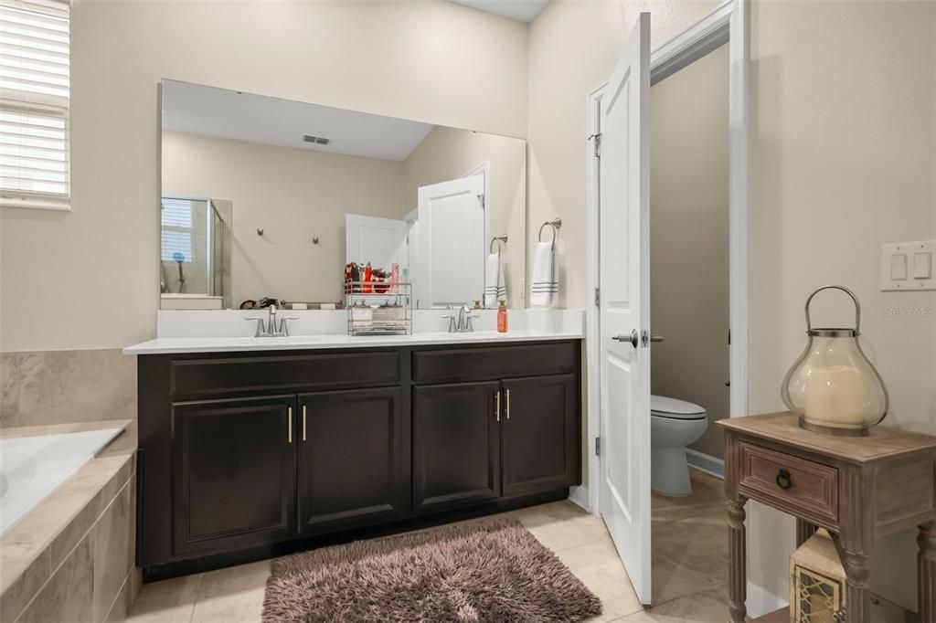 For Sale: $450,000 (4 beds, 3 baths, 2322 Square Feet)