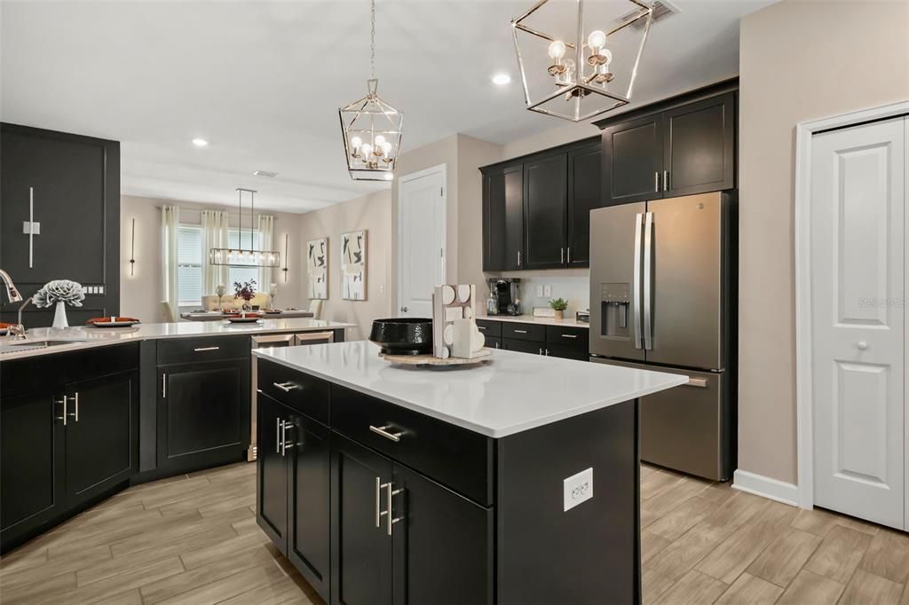 For Sale: $450,000 (4 beds, 3 baths, 2322 Square Feet)