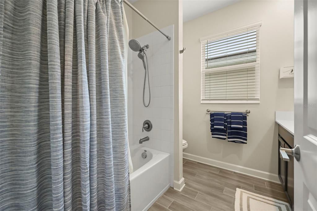 For Sale: $450,000 (4 beds, 3 baths, 2322 Square Feet)