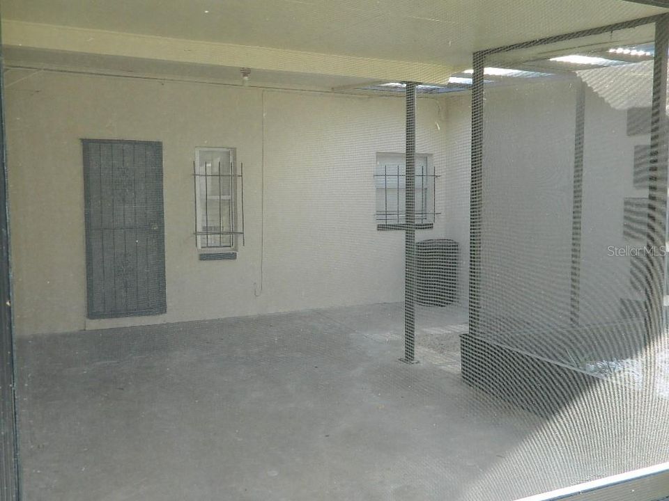 For Rent: $1,900 (3 beds, 2 baths, 1398 Square Feet)