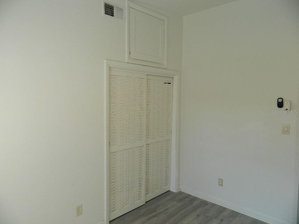For Rent: $1,900 (3 beds, 2 baths, 1398 Square Feet)
