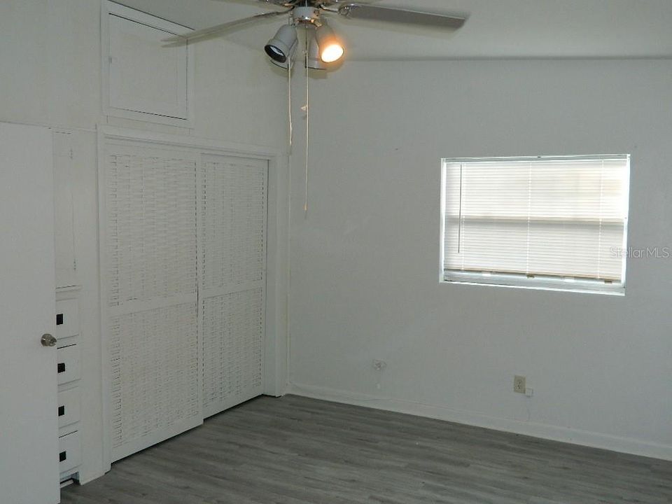 For Rent: $1,900 (3 beds, 2 baths, 1398 Square Feet)