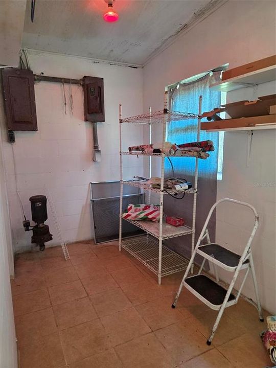 For Rent: $1,900 (3 beds, 2 baths, 1398 Square Feet)