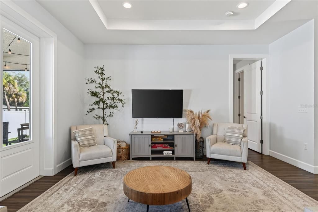 For Sale: $449,900 (3 beds, 2 baths, 1517 Square Feet)