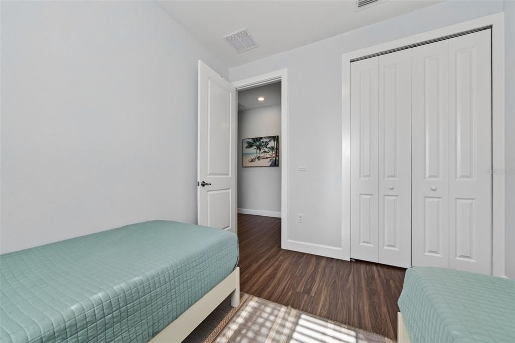 For Sale: $449,900 (3 beds, 2 baths, 1517 Square Feet)