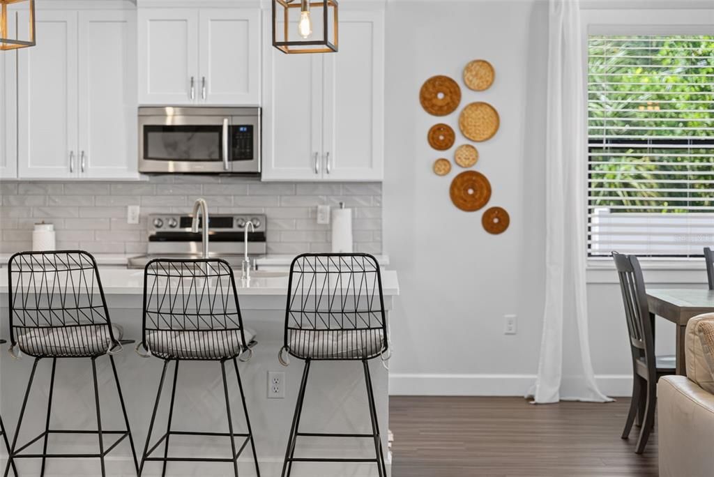 For Sale: $449,900 (3 beds, 2 baths, 1517 Square Feet)