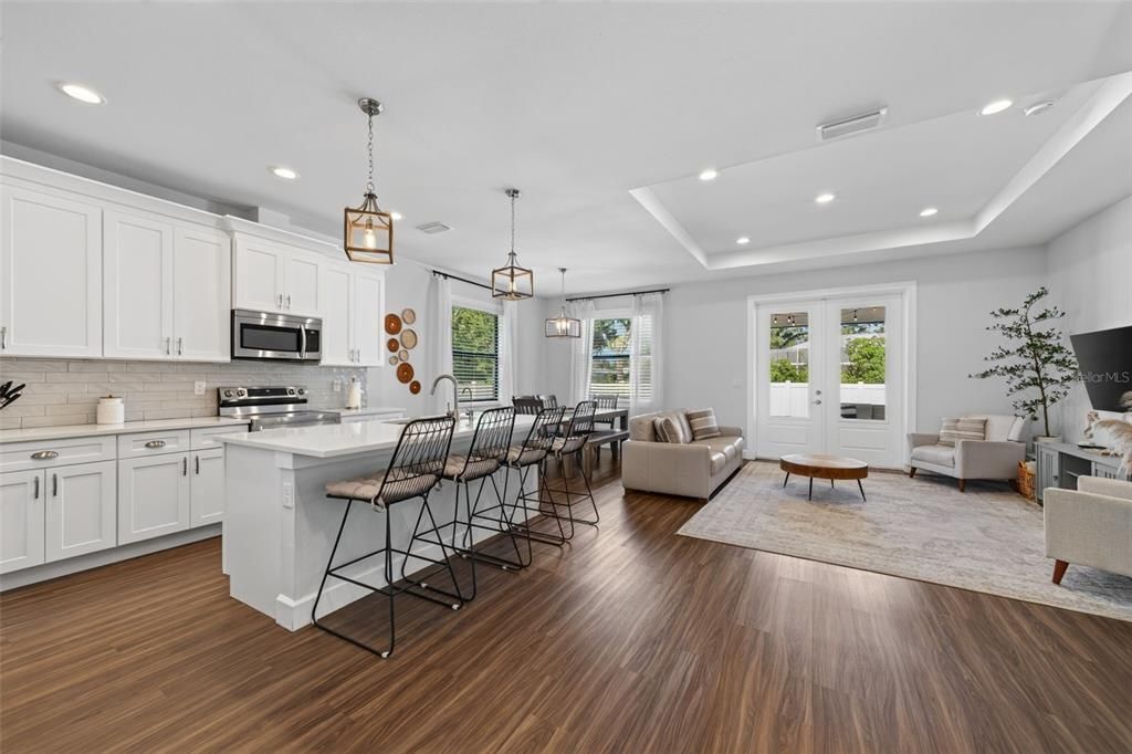 For Sale: $449,900 (3 beds, 2 baths, 1517 Square Feet)