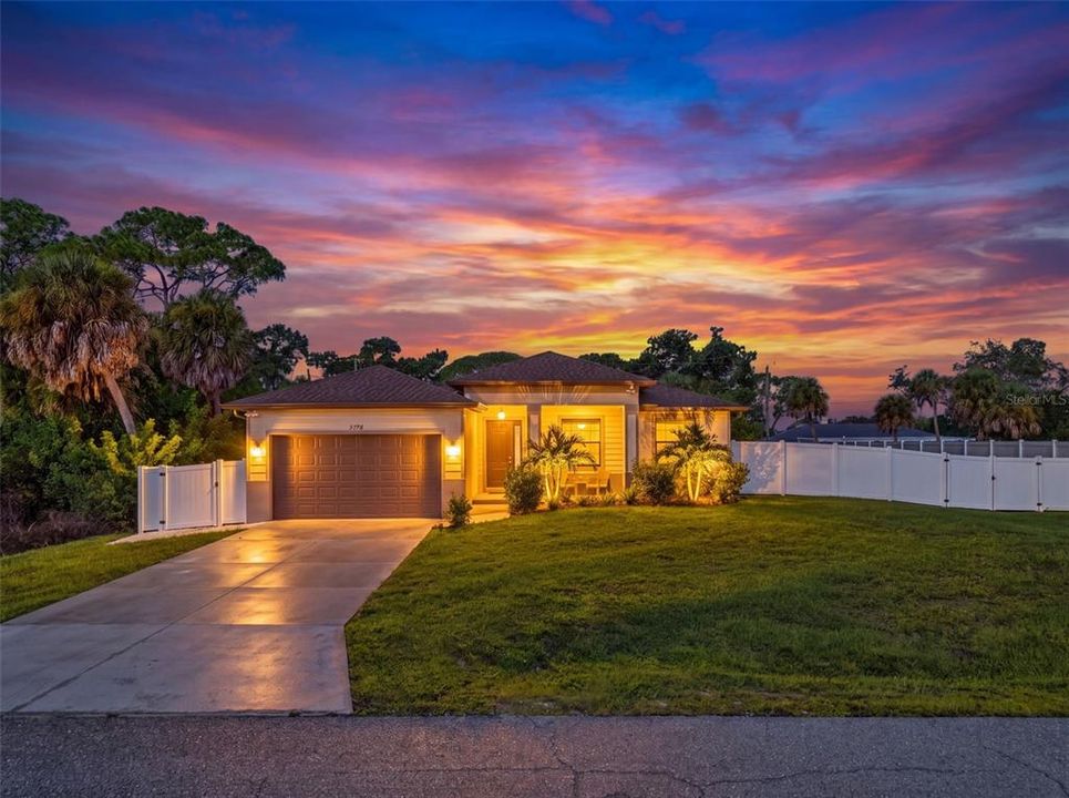For Sale: $449,900 (3 beds, 2 baths, 1517 Square Feet)
