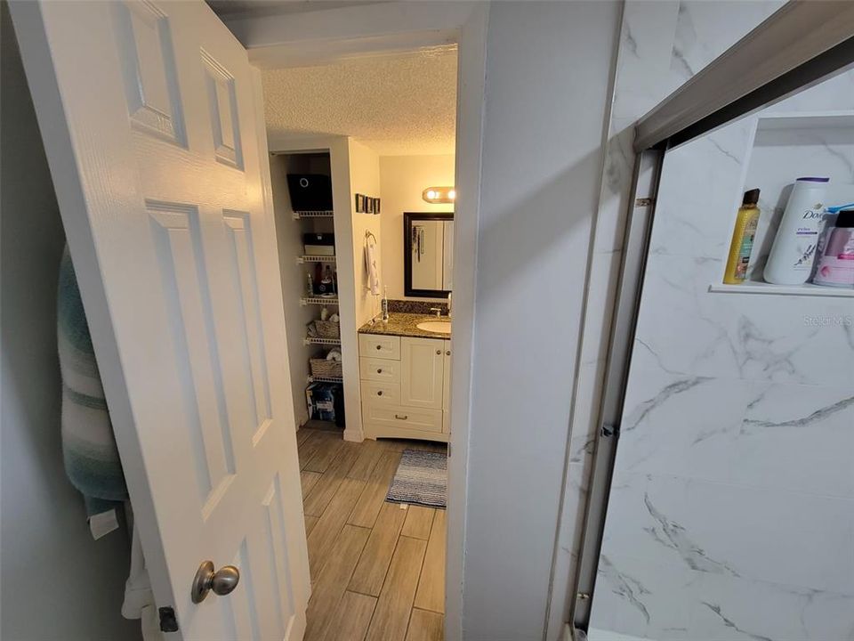 For Rent: $1,700 (2 beds, 2 baths, 940 Square Feet)