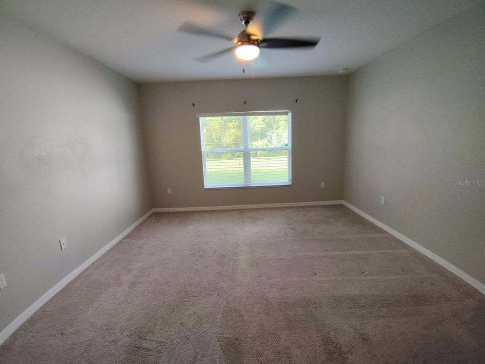 For Rent: $2,100 (3 beds, 2 baths, 1844 Square Feet)