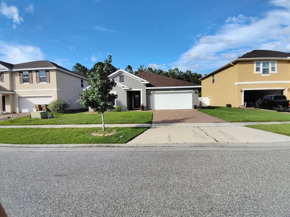 For Rent: $2,100 (3 beds, 2 baths, 1844 Square Feet)