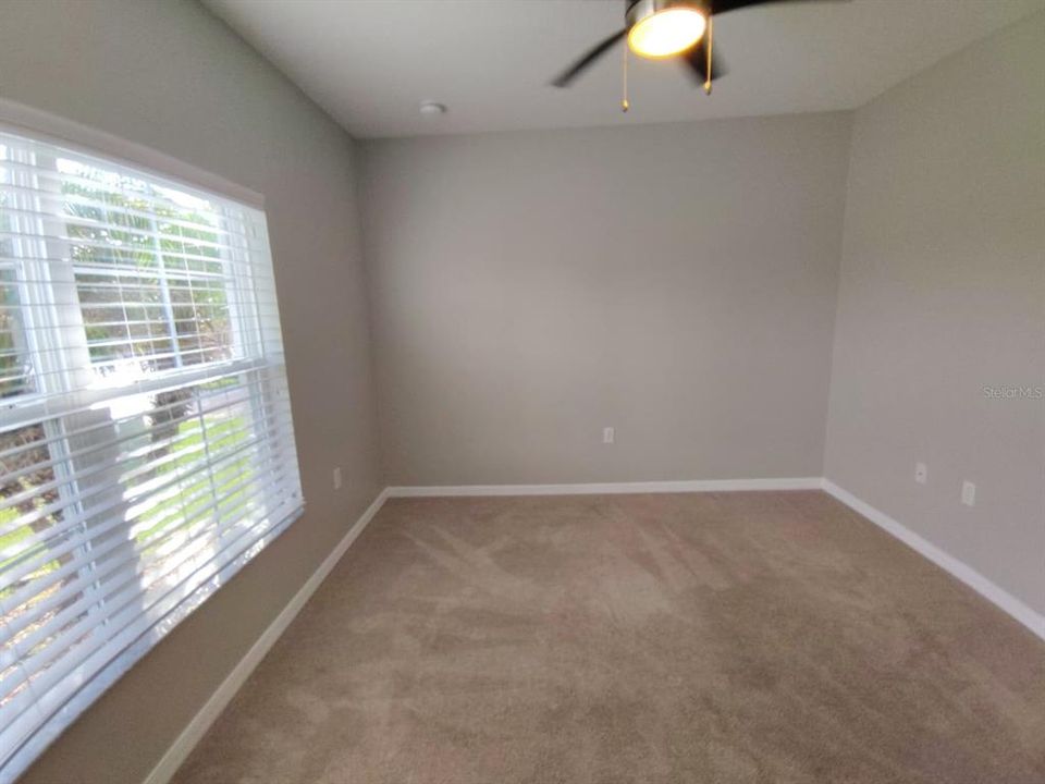 For Rent: $2,100 (3 beds, 2 baths, 1844 Square Feet)