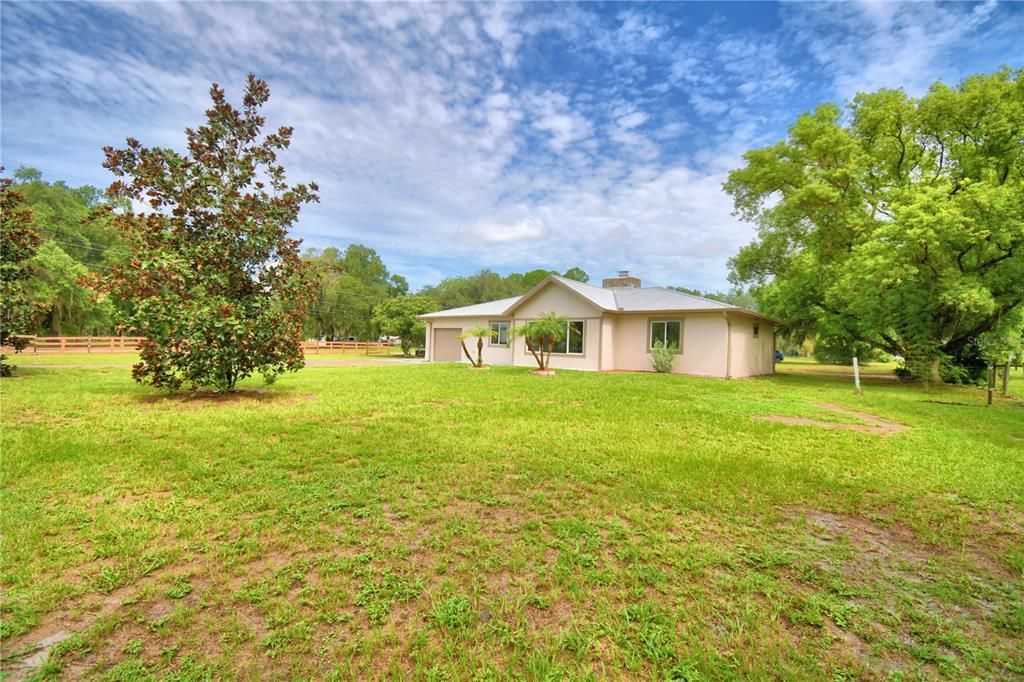 For Sale: $580,000 (3 beds, 2 baths, 2024 Square Feet)