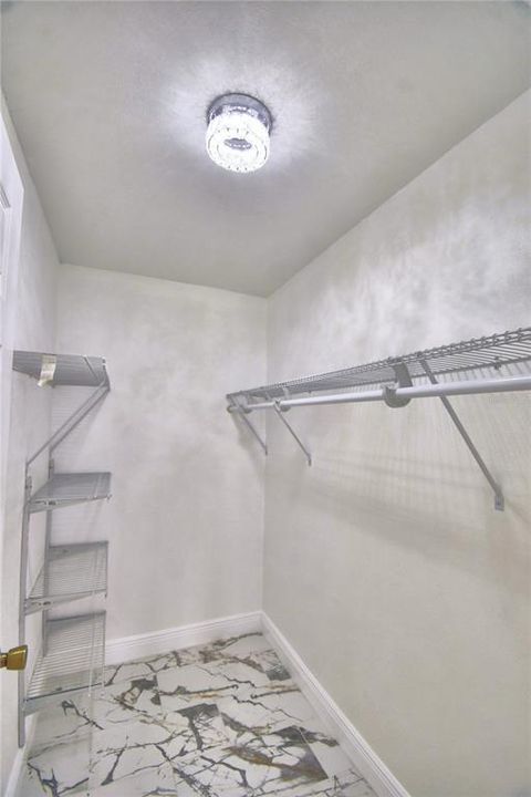 For Sale: $580,000 (3 beds, 2 baths, 2024 Square Feet)