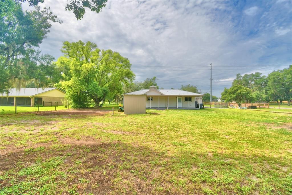 For Sale: $580,000 (3 beds, 2 baths, 2024 Square Feet)