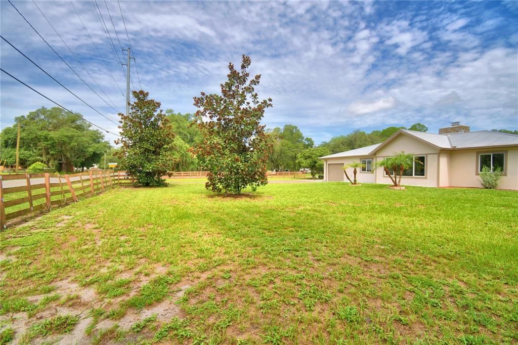 For Sale: $580,000 (3 beds, 2 baths, 2024 Square Feet)