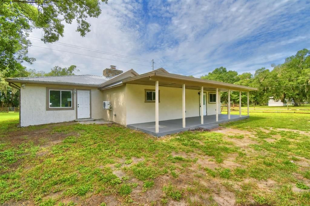 For Sale: $580,000 (3 beds, 2 baths, 2024 Square Feet)