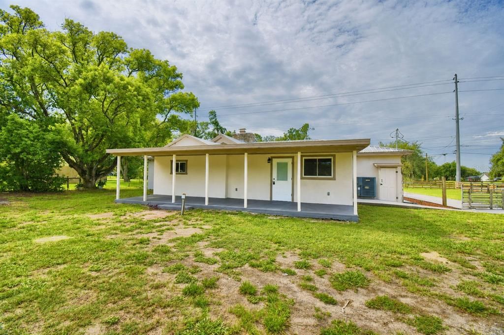 For Sale: $580,000 (3 beds, 2 baths, 2024 Square Feet)