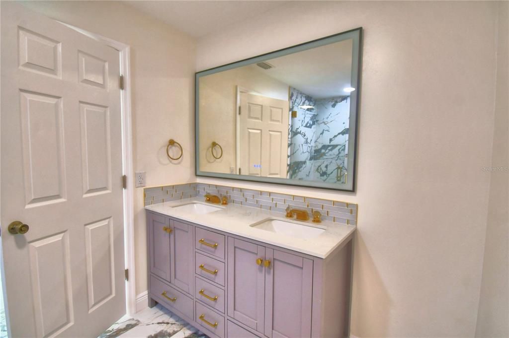 For Sale: $580,000 (3 beds, 2 baths, 2024 Square Feet)