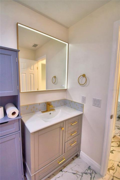 For Sale: $580,000 (3 beds, 2 baths, 2024 Square Feet)