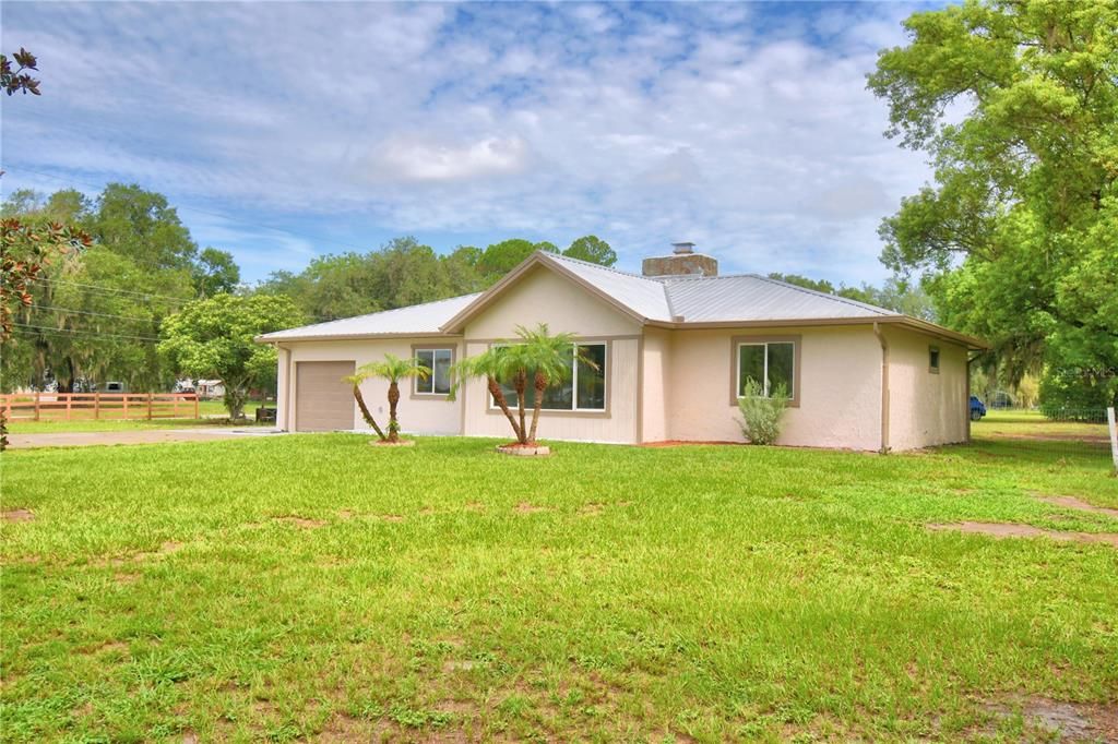 For Sale: $580,000 (3 beds, 2 baths, 2024 Square Feet)