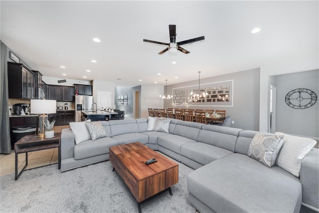 For Sale: $695,000 (8 beds, 6 baths, 4041 Square Feet)