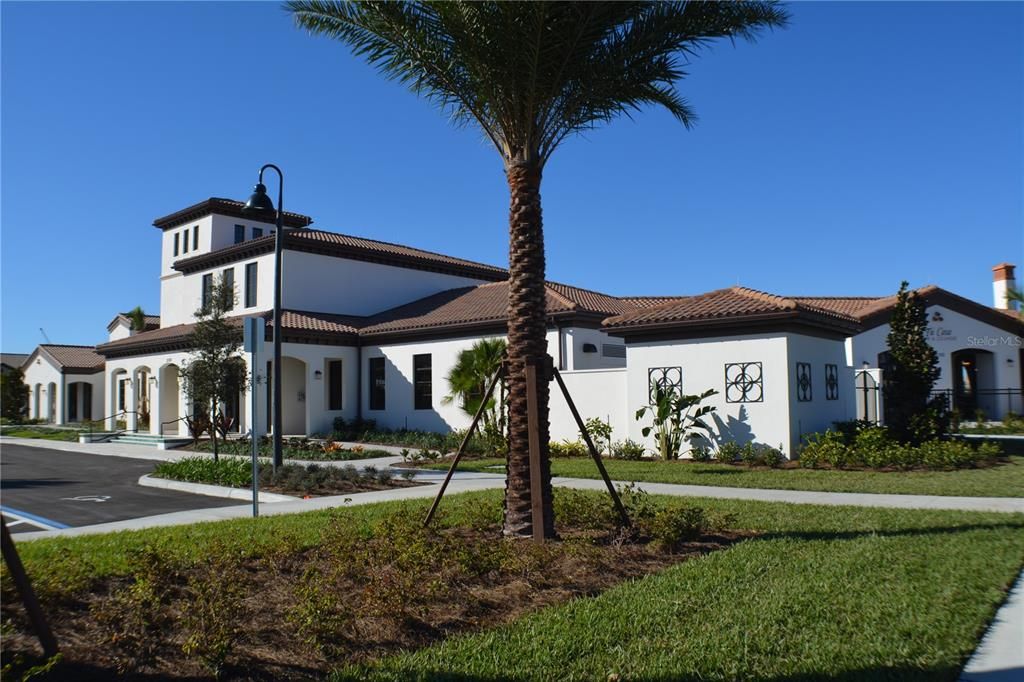 For Sale: $695,000 (8 beds, 6 baths, 4041 Square Feet)