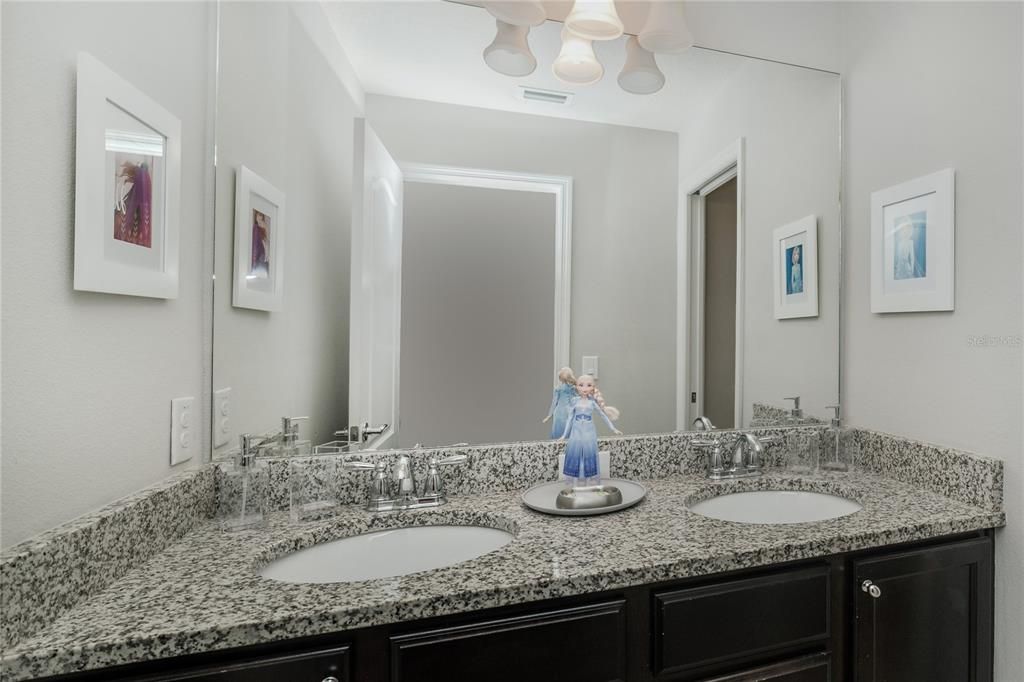 For Sale: $695,000 (8 beds, 6 baths, 4041 Square Feet)