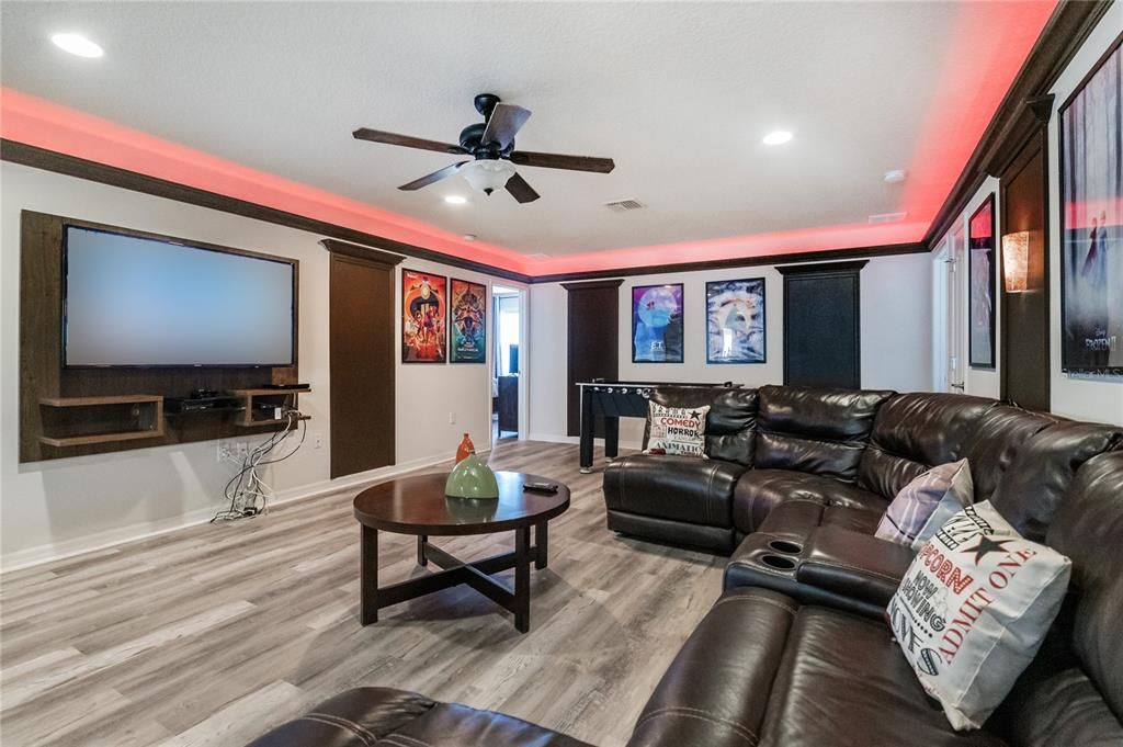 For Sale: $695,000 (8 beds, 6 baths, 4041 Square Feet)