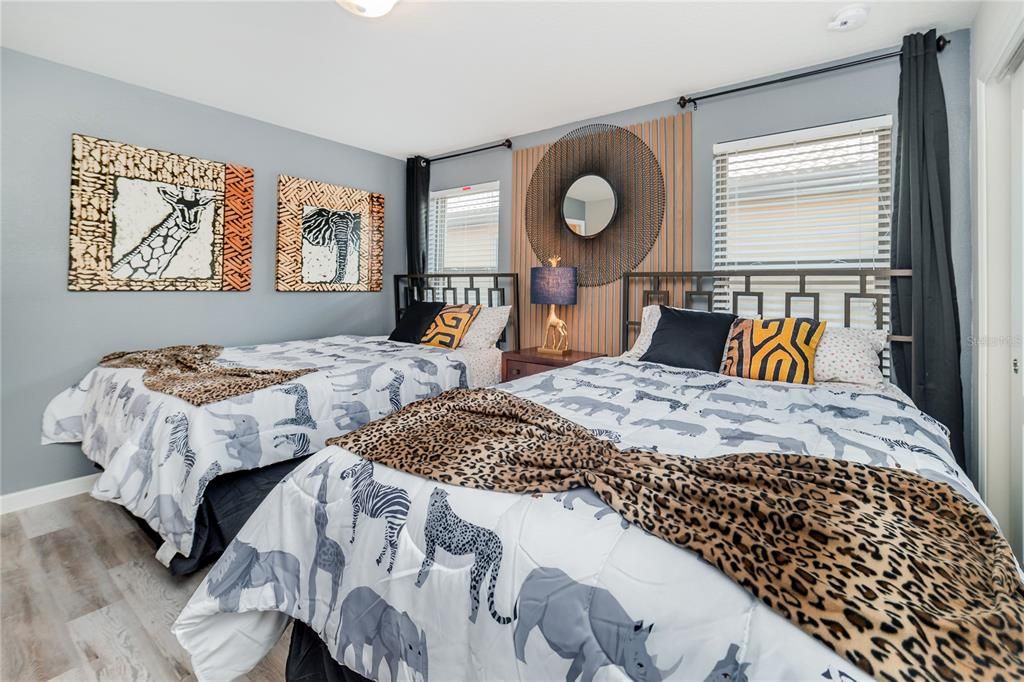 For Sale: $695,000 (8 beds, 6 baths, 4041 Square Feet)