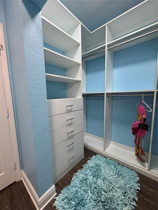 На продажу: $195,000 (1 спален, 1 ванн, 904 Квадратных фут)