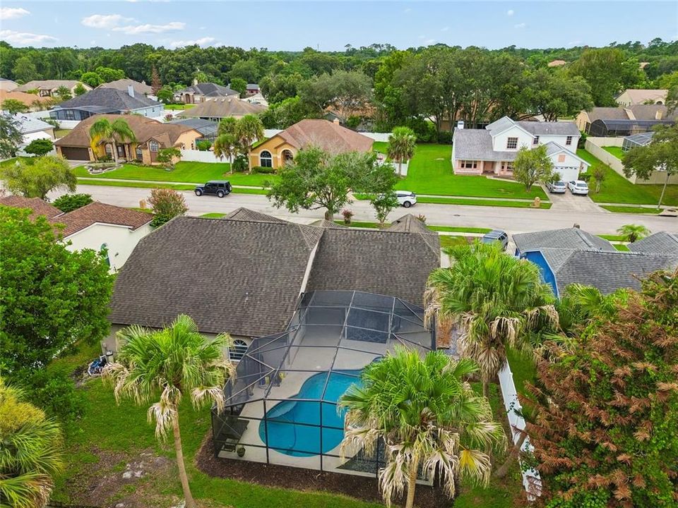 Activo con contrato: $525,000 (4 camas, 2 baños, 2052 Pies cuadrados)