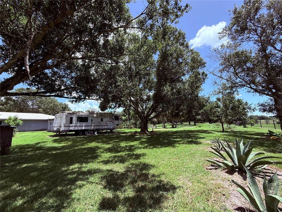 For Sale: $450,000 (3 beds, 2 baths, 1200 Square Feet)