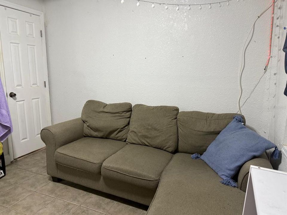 For Sale: $450,000 (3 beds, 2 baths, 1200 Square Feet)