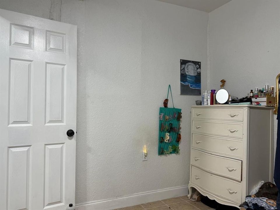 For Sale: $450,000 (3 beds, 2 baths, 1200 Square Feet)