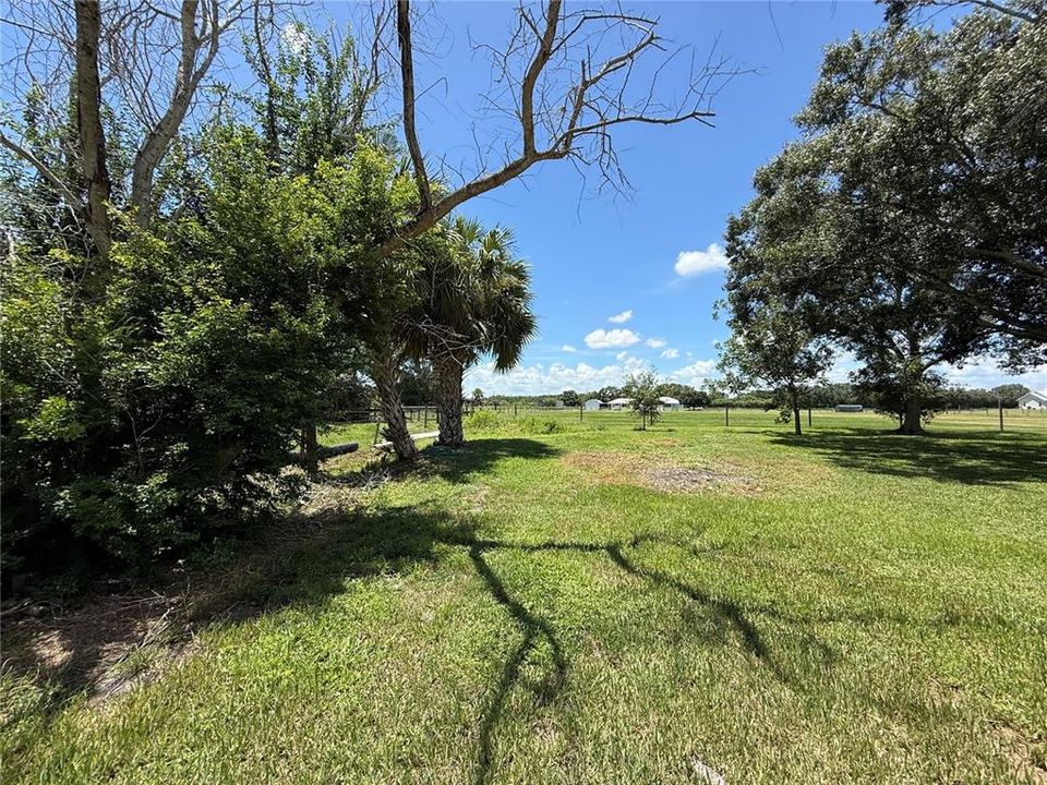 For Sale: $450,000 (3 beds, 2 baths, 1200 Square Feet)