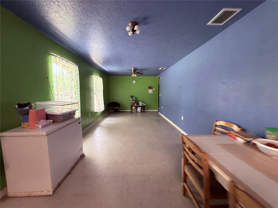 For Sale: $450,000 (3 beds, 2 baths, 1200 Square Feet)